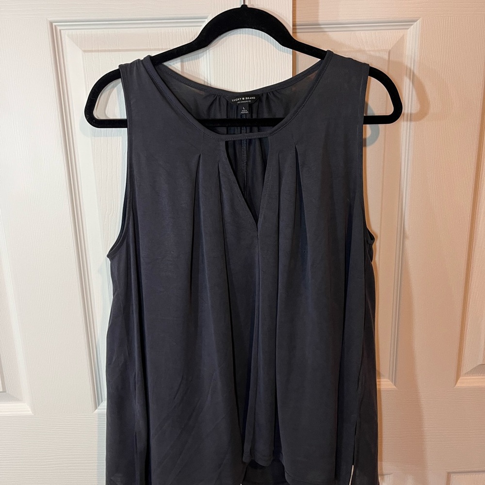Lucky Brand Women’s Dark Gray Sleeveless Blouse Size Large
